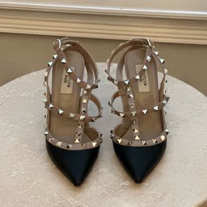 KAITLYN PAN Matte Black Leather Rockstud Heels
